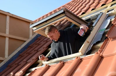 Pose de fenêtres de toit Velux à Rossfeld